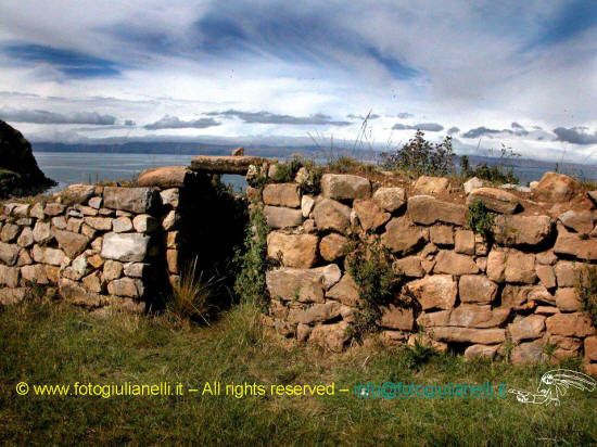 images titicaca lake incas ruins