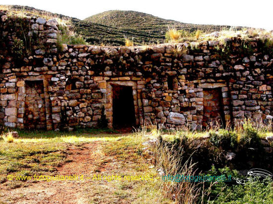 images titicaca lake  sun island