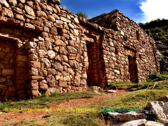 bolivia incas ruins